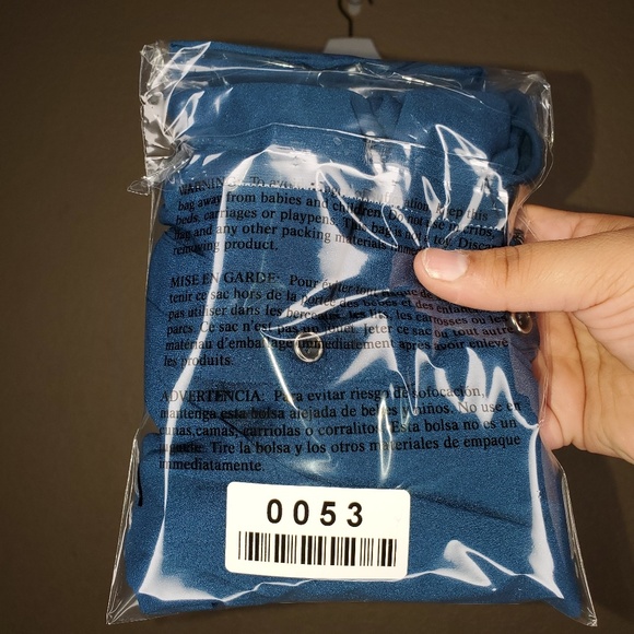 Express size medium blouse - Picture 4 of 4